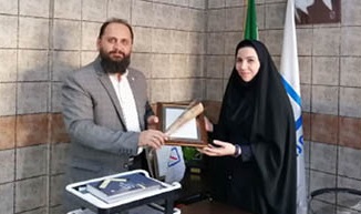 از نماینده برتر شعبه قم تقدیر شد